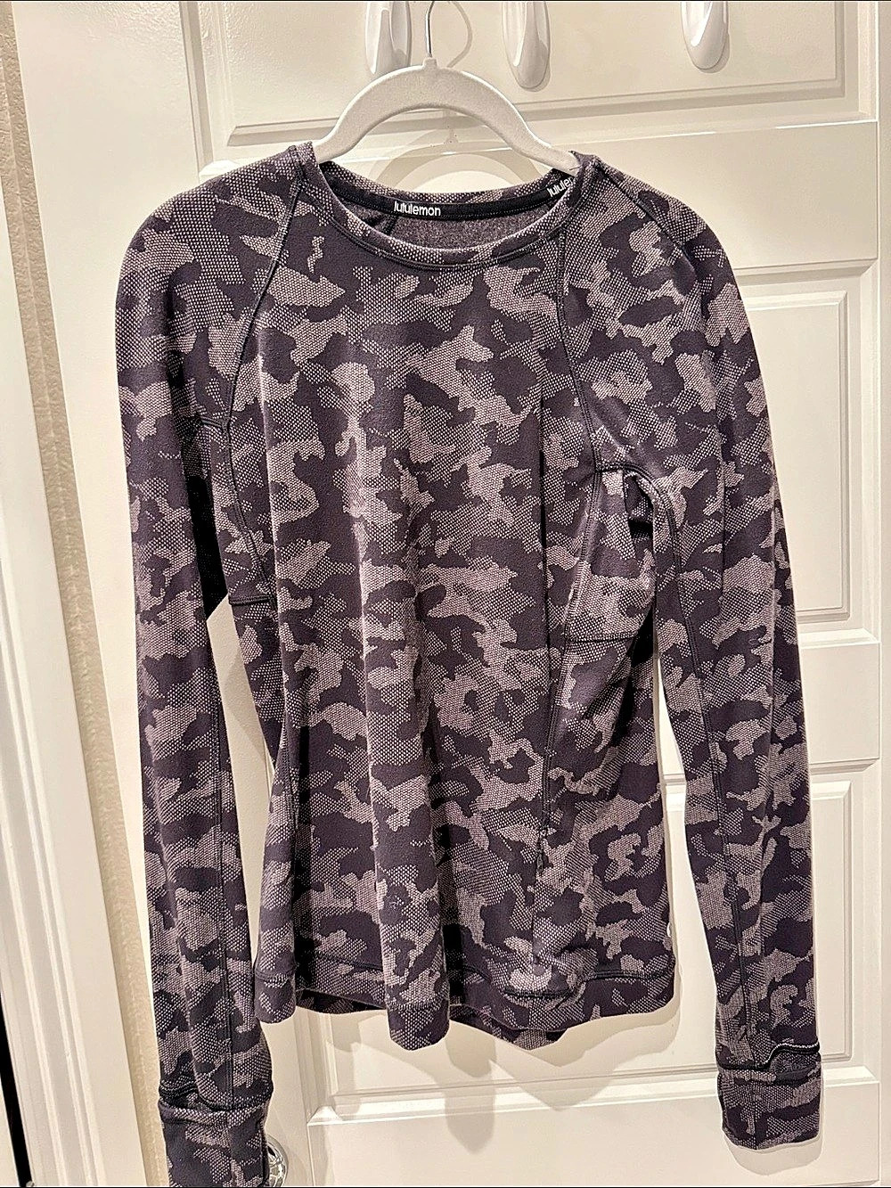 Lululemon Swiftly Tech Long Sleeve Shirt Camo Medium - Size 8